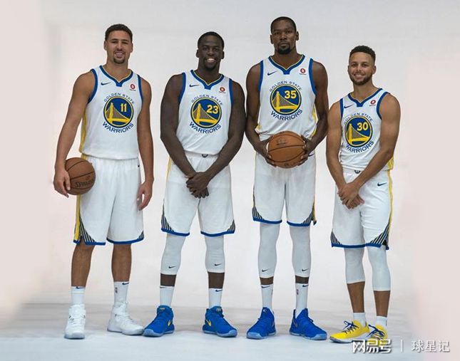 句评价里 句评价里